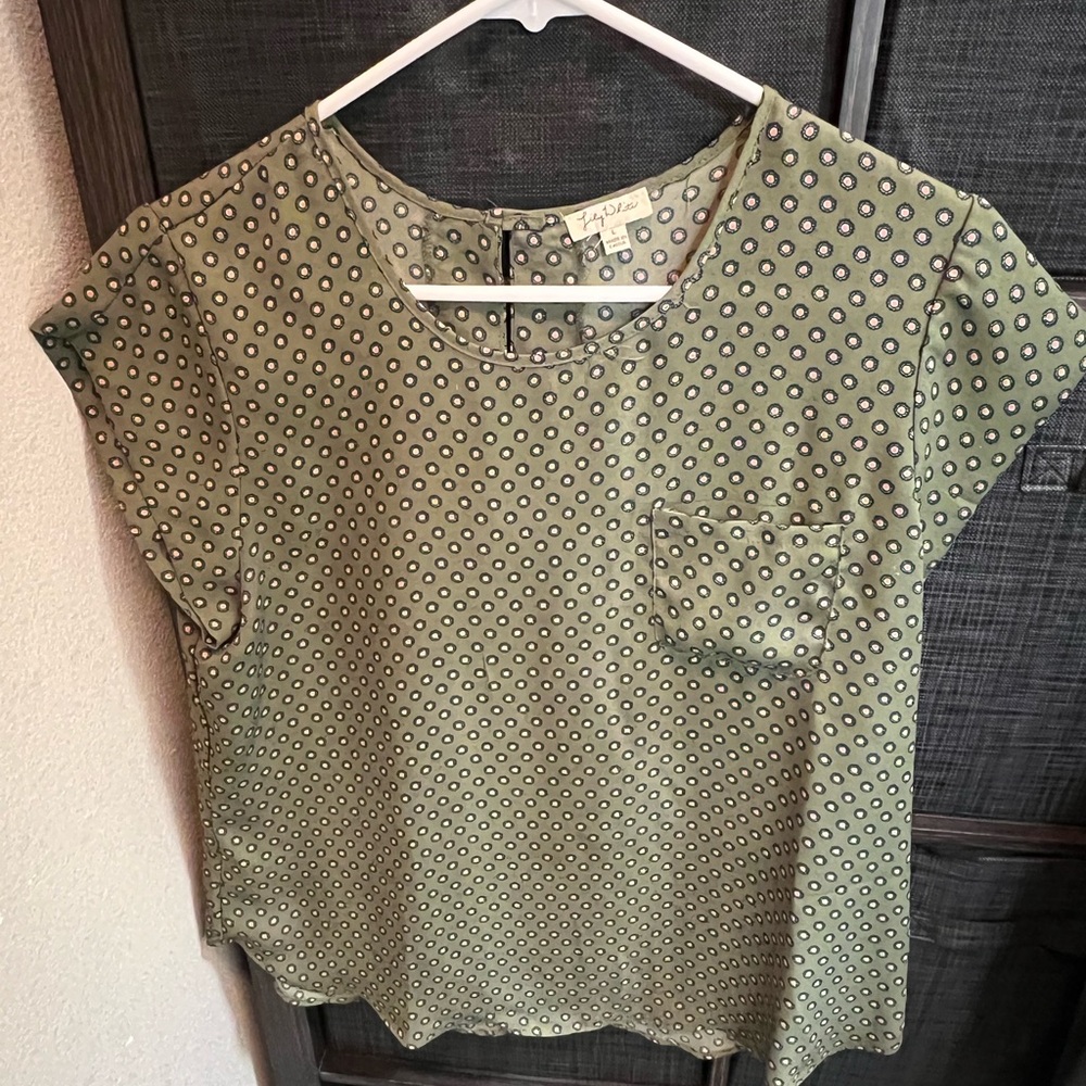 Lily White Blouse. Size Large.